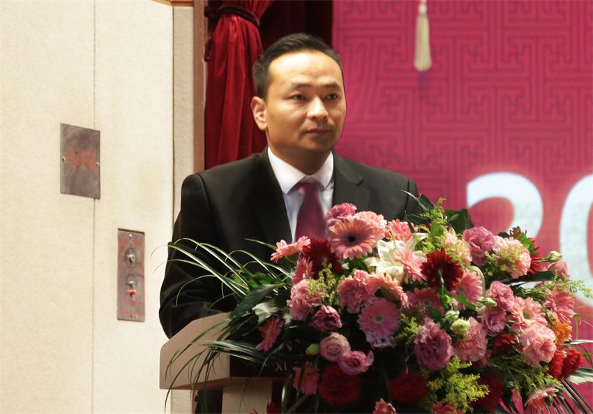 集团副总、纪委副书记张成彪同志作平博线上平台,平博（中国）“关于2018年违纪违规及重大事故责任单位的通报及处理决定”